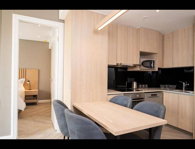 2 BEDROOM PROPERTY TO RENT IN BENMORE GARDENS